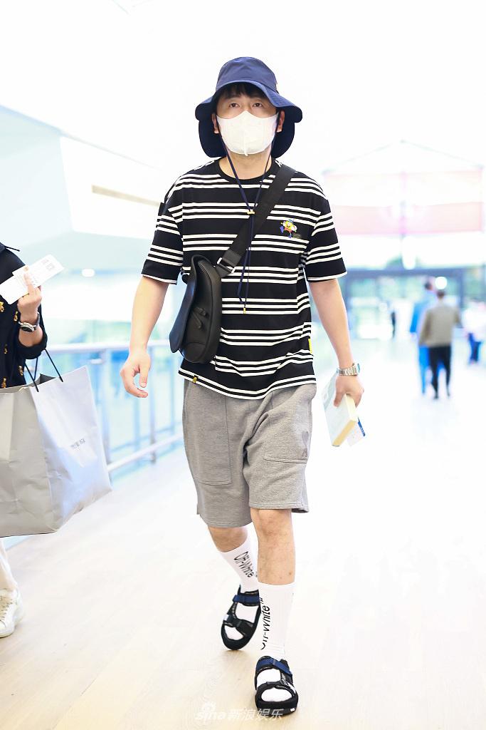  拜仁慕尼黑刷新德甲最长连胜纪录，豪取十连胜  