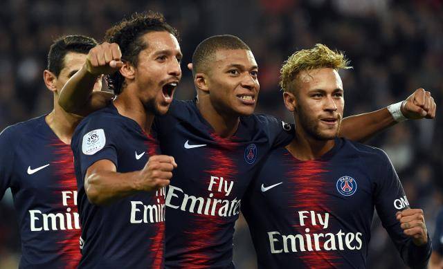  波鸿门将超神发挥零封拜仁攻击群  